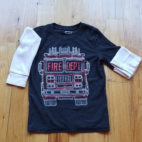 Bundle of 4 Boys Tees - Picture 4 of 4